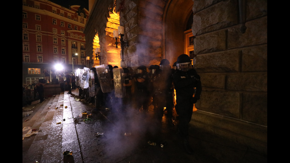 Напрежението на протеста в София ескалира