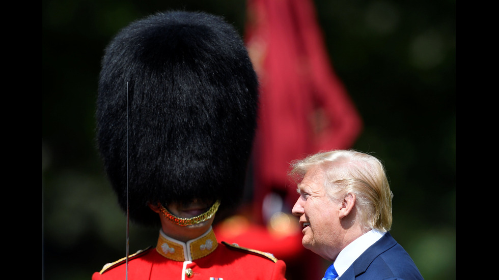 Семейство Тръмп пристигна на официална визита във Великобритания