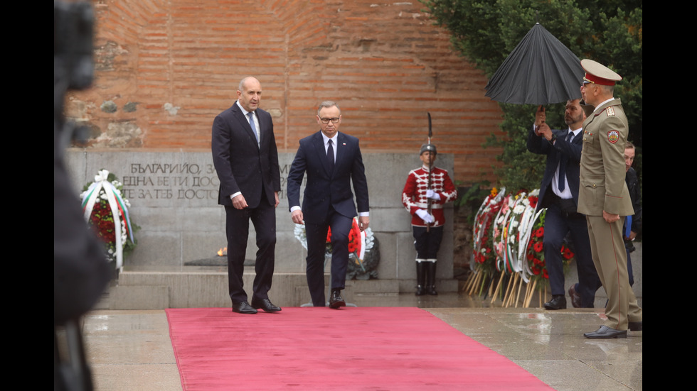 Президентът на Полша пристигна у нас