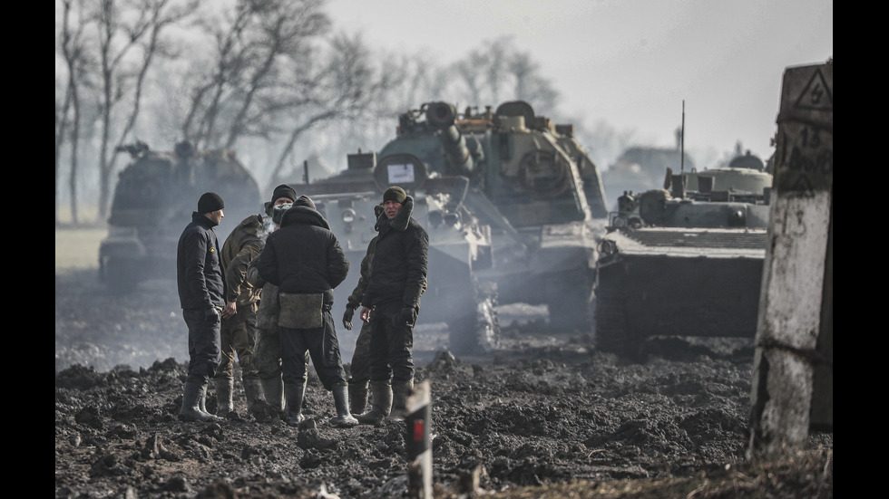 „Ройтерс”: Танкови колони са забелязани в Донецк