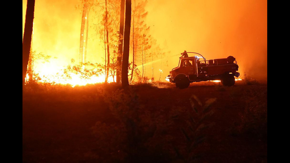 Държави от ЕС изпратиха помощ на Франция в борбата с горските пожари