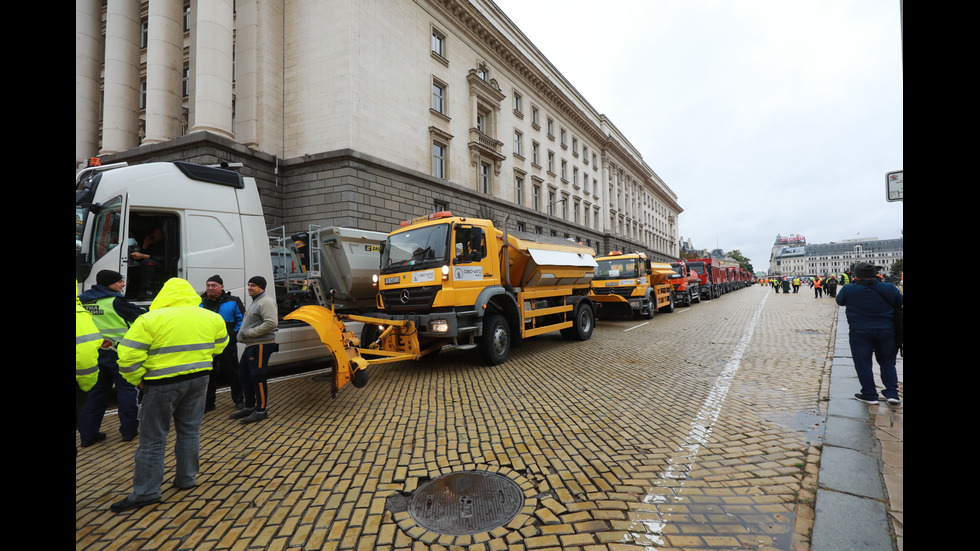 Пътни строители отново блокираха центъра на София