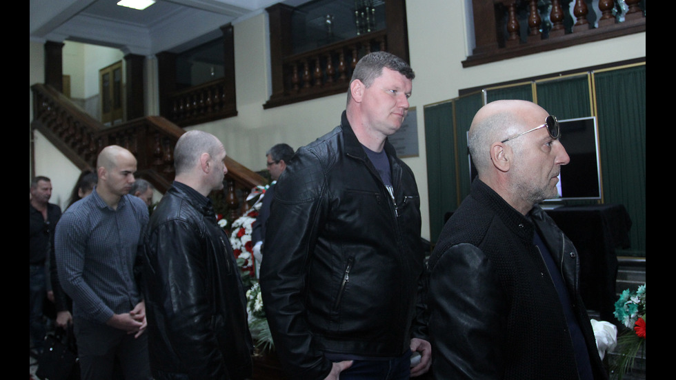 Десетки изпратиха легендарния треньор Иван Абаджиев