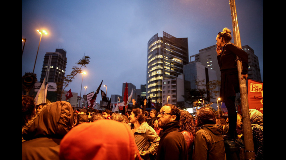 Сблъсъци между протестиращи и полиция в Сао Пауло