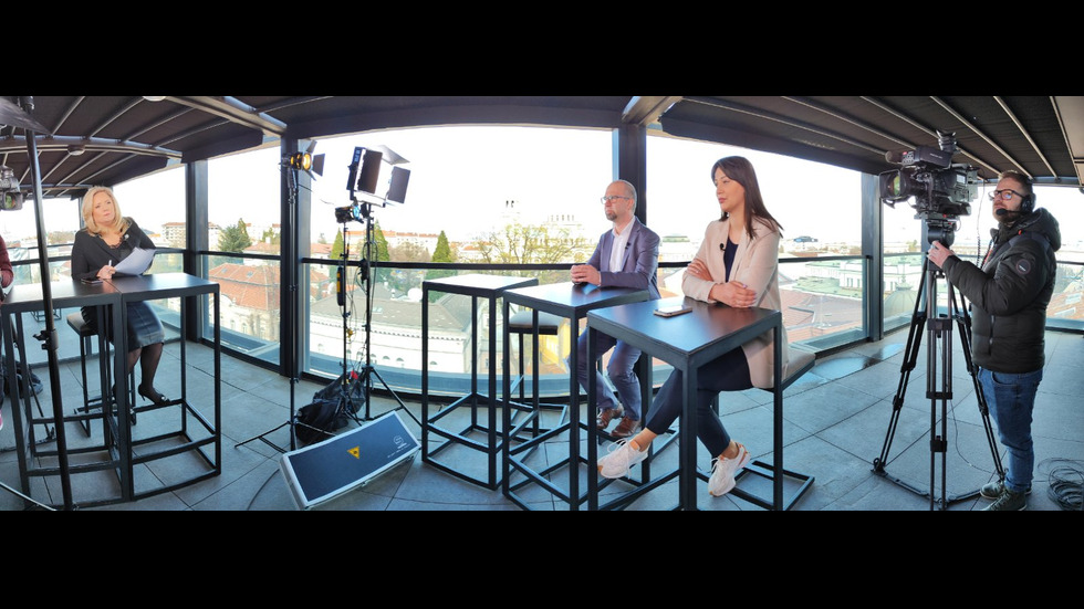 ЗАД КАДЪР: Изборният ден по NOVA В СНИМКИ