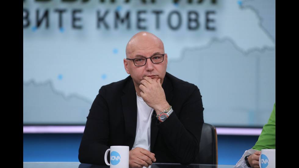 ЗАД КАДЪР: Изборният ден по NOVA В СНИМКИ
