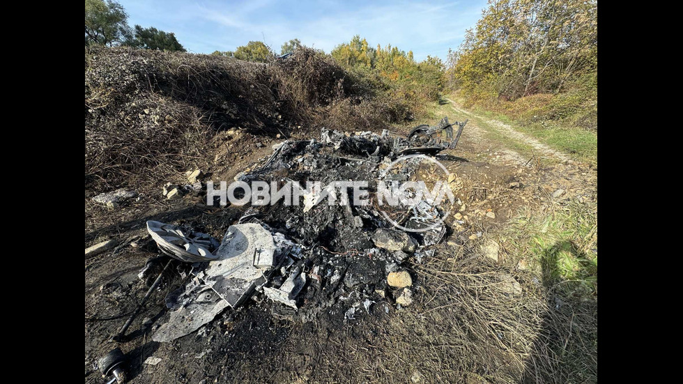 След гонката с полицията в София: Какво е останало от запаления автомобил