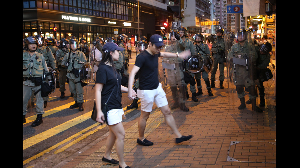 Два нови митинга в Хонконг след сблъсъците с полицията