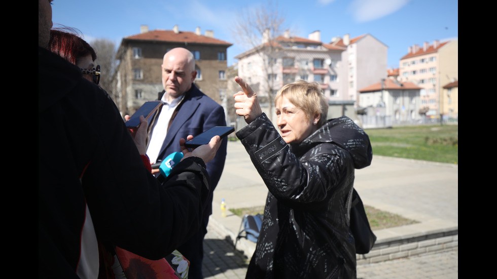 Майката и съпругата на Нотариуса: Не се работи по разследването за разстрела му