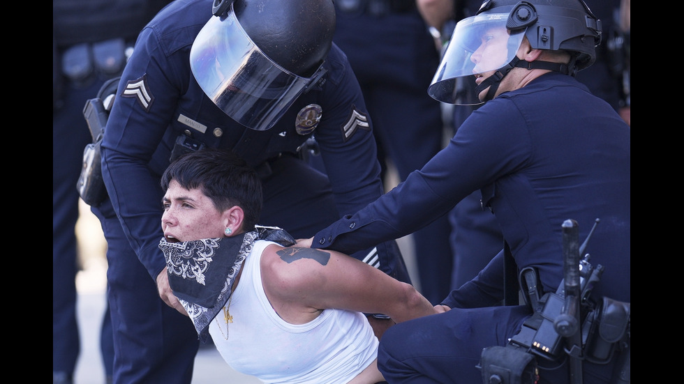 Сблъсъци между Гвардията и протестиращи в Лос Анджелис