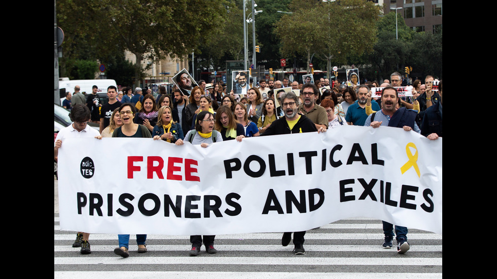 Протести в Барселона за независимостта на Каталуния