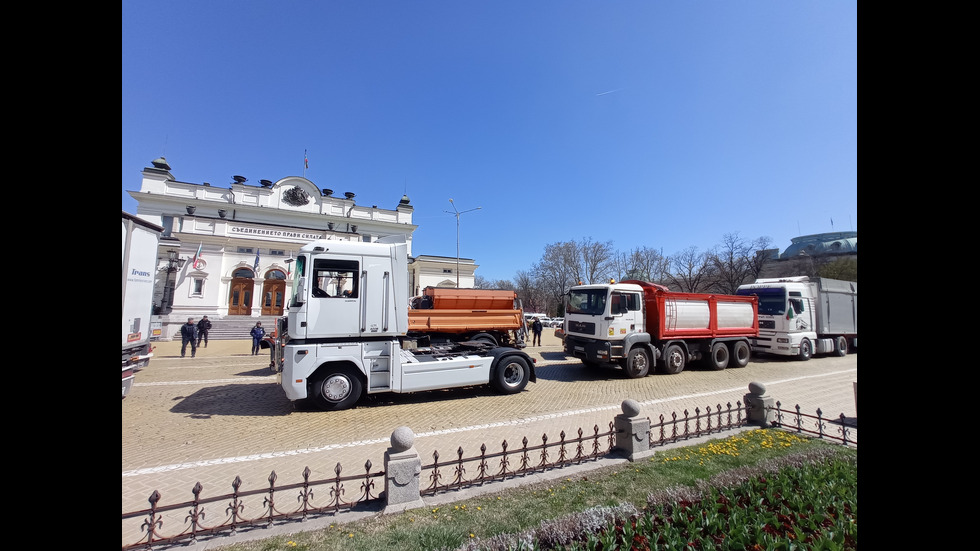 Пътни строители излизат отново на протест