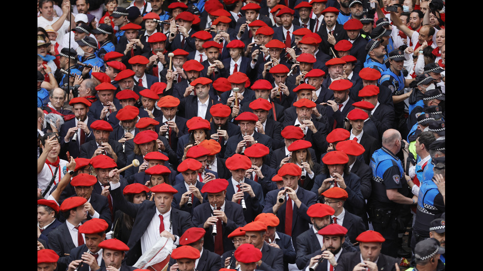 Отново надбягване с бикове в Памплона
