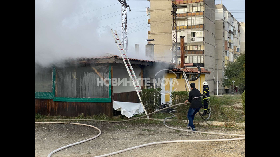 Мъж се барикадира в Казанлък