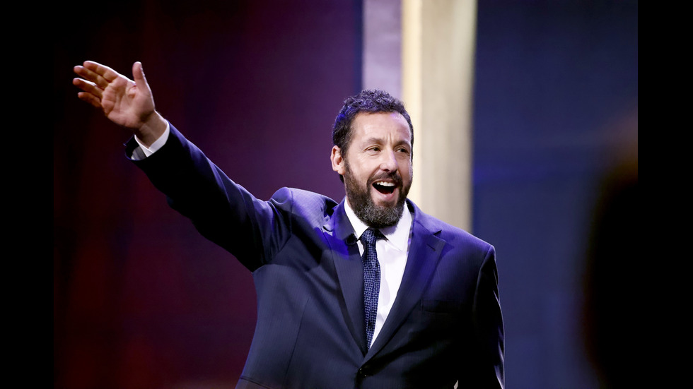 В ИМЕТО НА РОЛЯТА: Звездите, „сменили” пола си на екрана