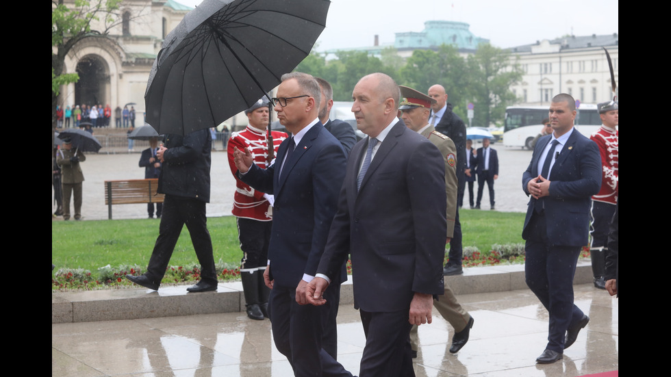 Президентът на Полша пристигна у нас