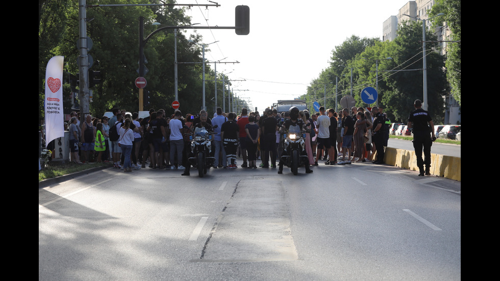 Близки и приятели на Ани и Явор излязоха на пореден протест