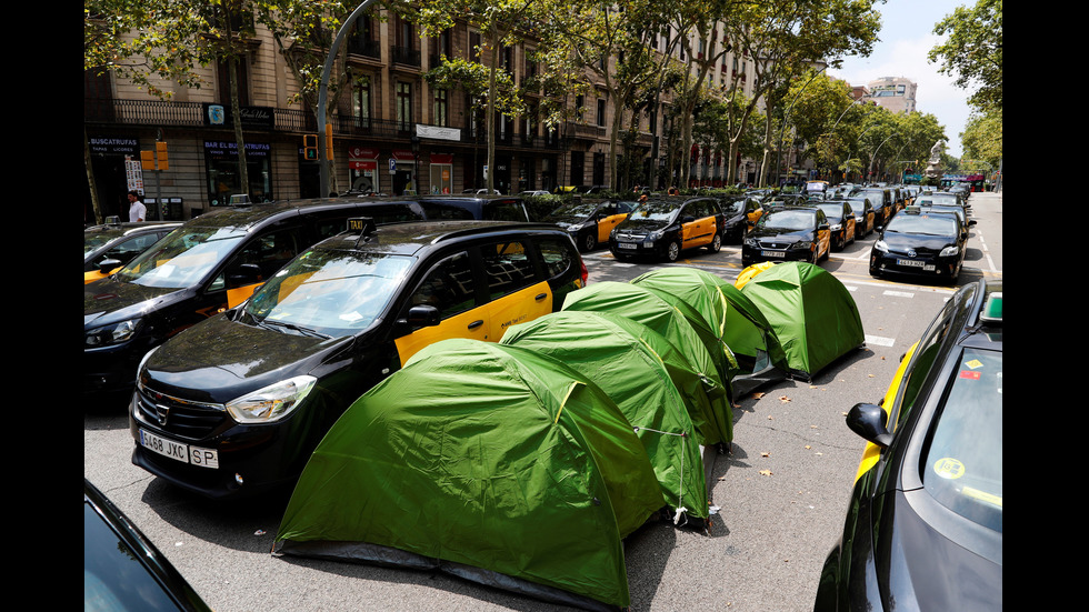 Стачка на таксиметровите шофьори в Мадрид и Барселона