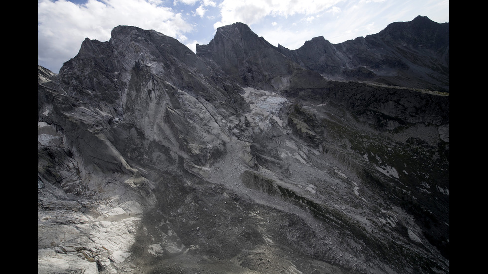 Осем души са в неизвестност след свлачище в Швейцария