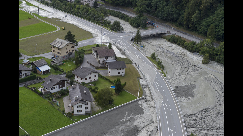 Осем души са в неизвестност след свлачище в Швейцария