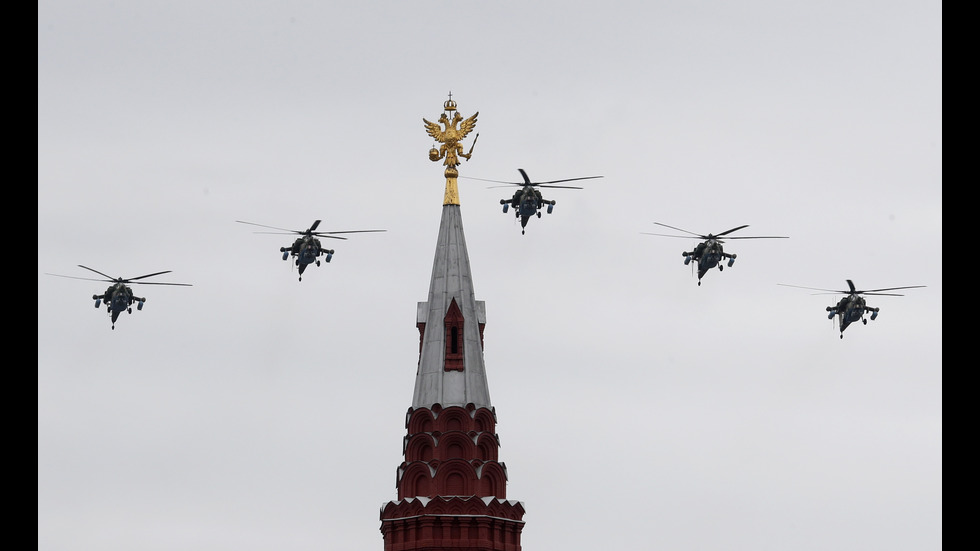 75 ГОДИНИ ОТ ПОБЕДАТА: Москва отбелязва 9 май с въздушна демонстрация