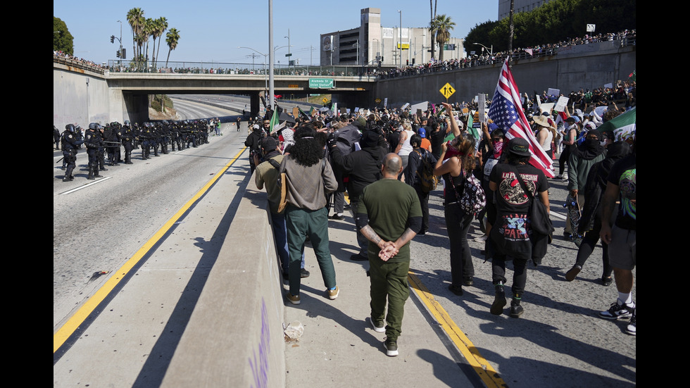 Сблъсъци между Гвардията и протестиращи в Лос Анджелис