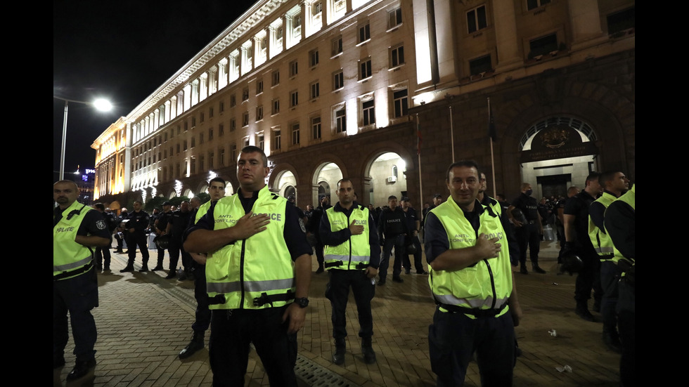 ДЕН ОСМИ: Протестите с искане за оставка на кабинета продължават