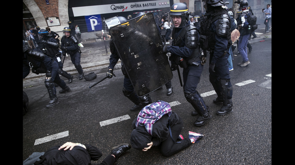 Сблъсъци по време на протест в Париж