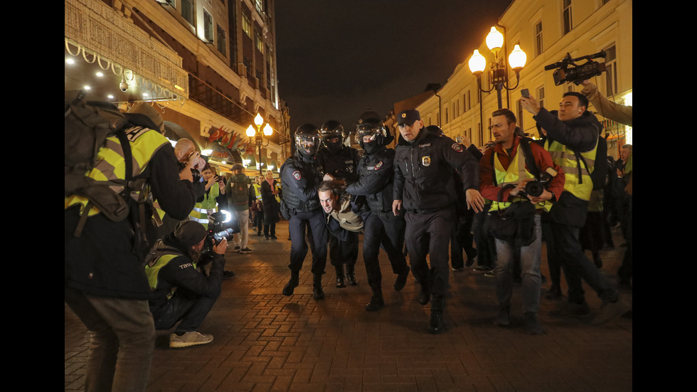 Над 100 задържани по време на протести срещу мобилизацията в Русия