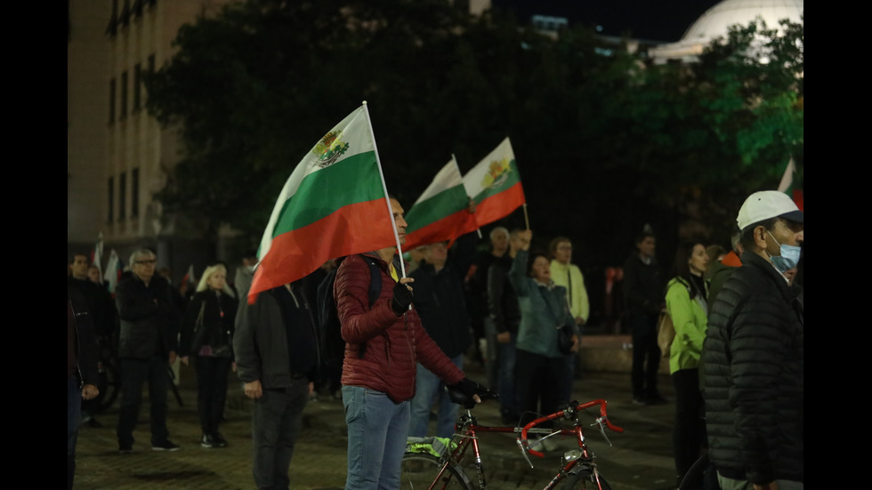 Без напрежение премина 98-мият ден на антиправителствени протести