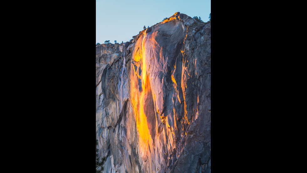 Огненият водопад в Калифорния