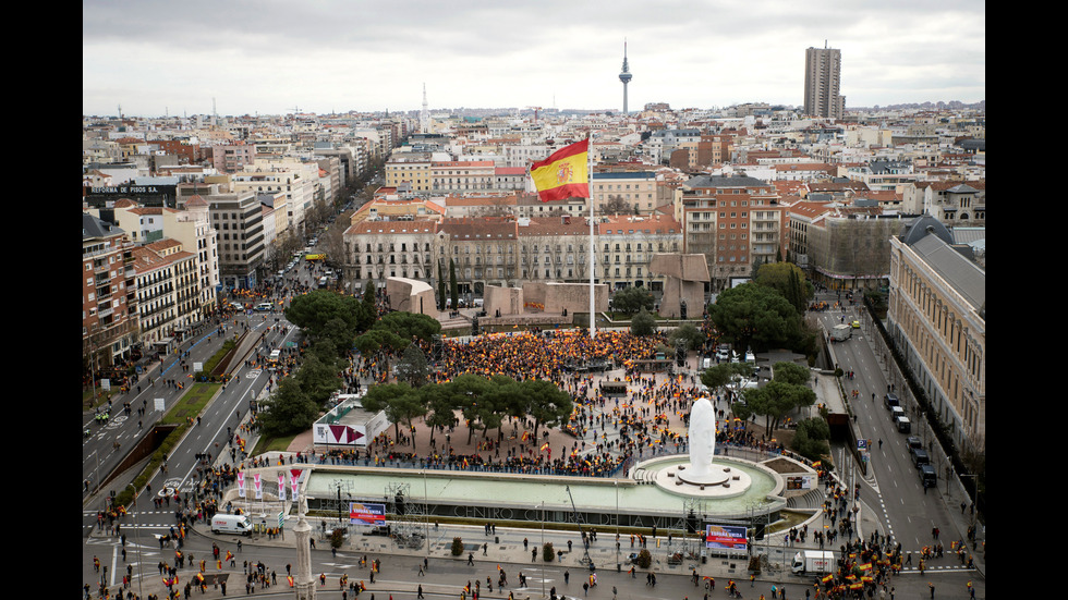Многохиляден антиправителствен протест в Мадрид