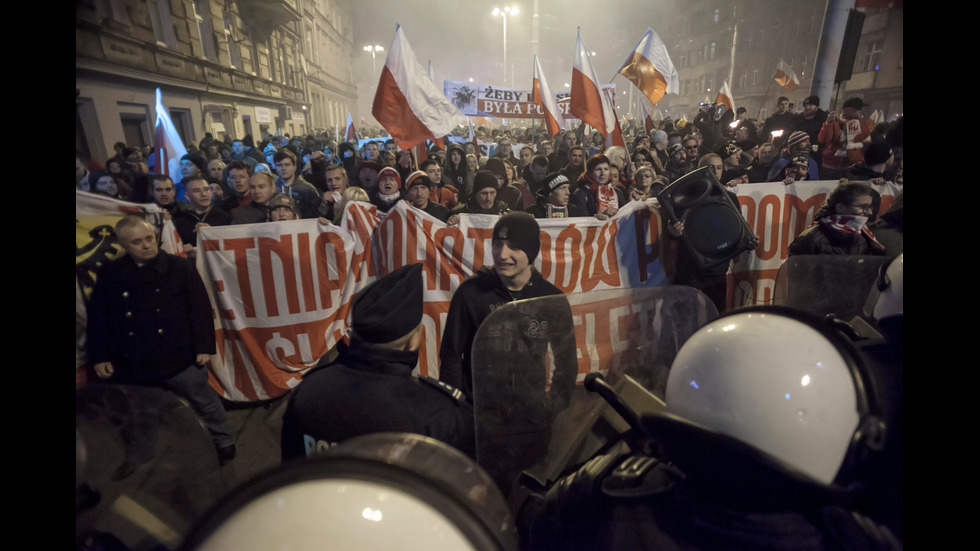 3-ма ранени и 13 арестувани при безредици на националистическия парад в Полша