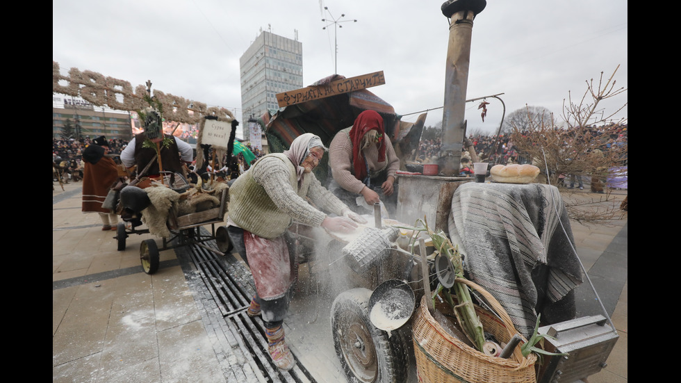 Фестивалът на маскарадните игри "Сурва" в Перник