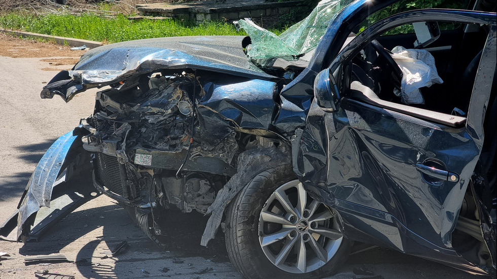Челна катастрофа на пътя Добрич-Варна, в едната кола е имало бременна жена