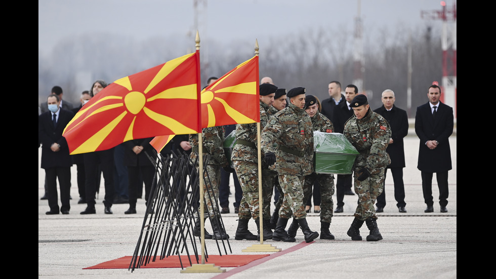 Телата на жертвите от „Струма” пристигнаха в Скопие