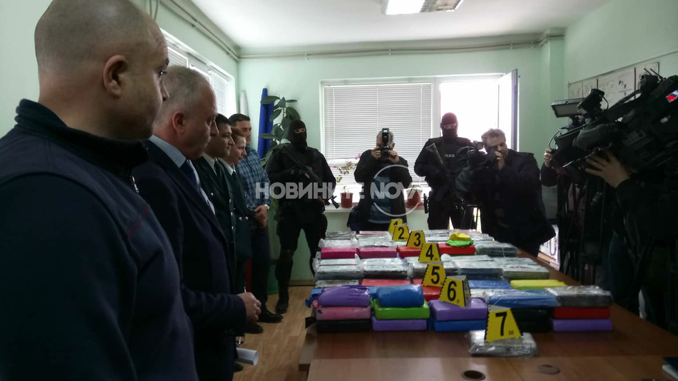 МВР откри 170 кг кокаин в Черно море