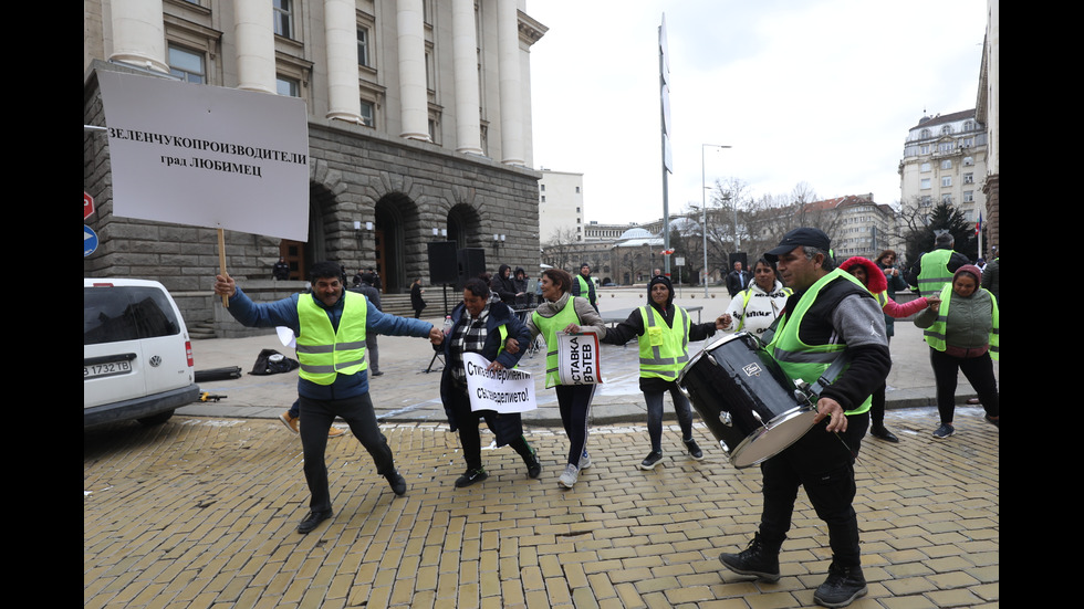 Въпреки меморандума: Част от земеделците продължават с протестите