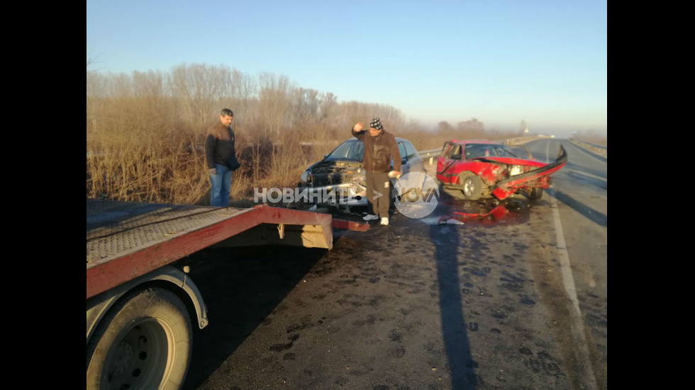 Жестока катастрофа с тир и две коли в Пловдивско