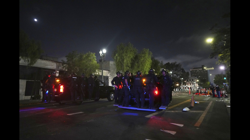 Сблъсъци между Гвардията и протестиращи в Лос Анджелис