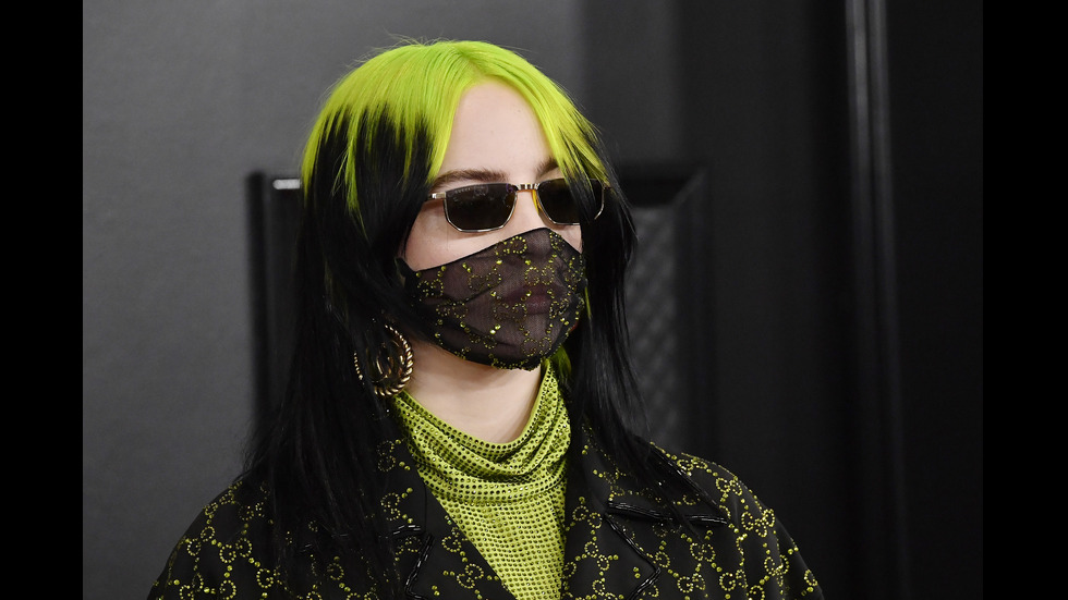 Стил и сексапил завладяха червения килим на наградите „Грами”