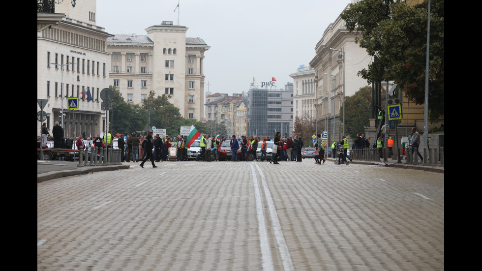 Автоинструктори излязоха на протест