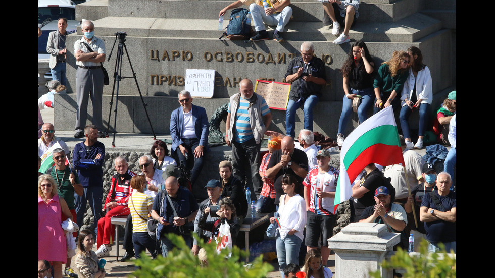 Антиправителствените протести минават в нова фаза