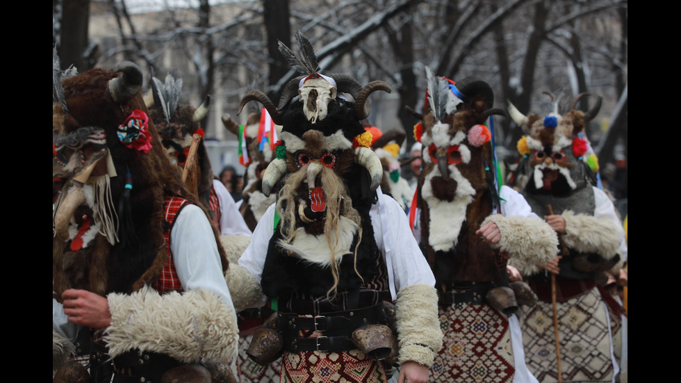 „Сурва” се завърна в Перник