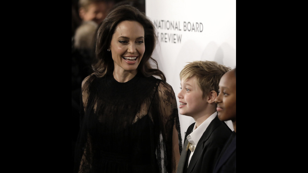 Първото биологично дете на Анджелина Джоли и Брад Пит - все по-красиво