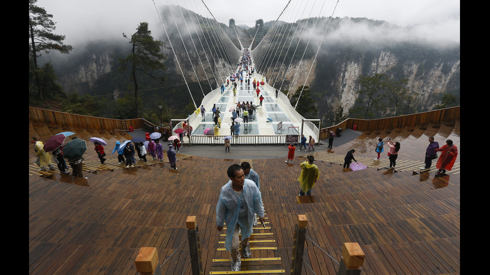 Щастието да се разходиш по най-дългия мост в света