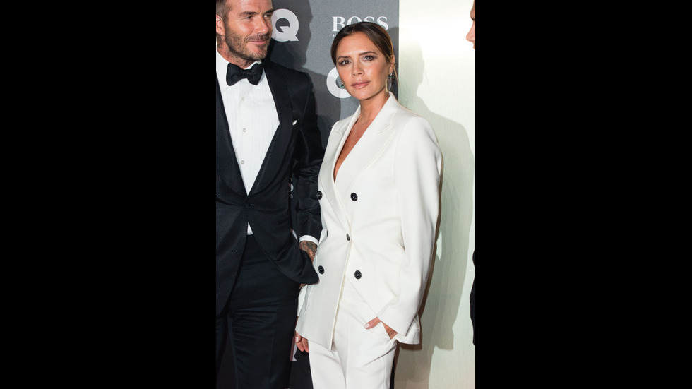 ИЗНЕНАДИ НА ЧЕРВЕНИЯ КИЛИМ: Звездите, трансформирали тоалетите си пред публиката