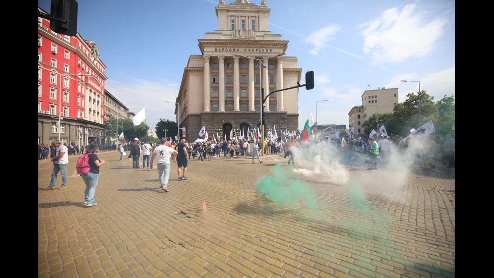 Напрежение на протеста на "Възраждане"