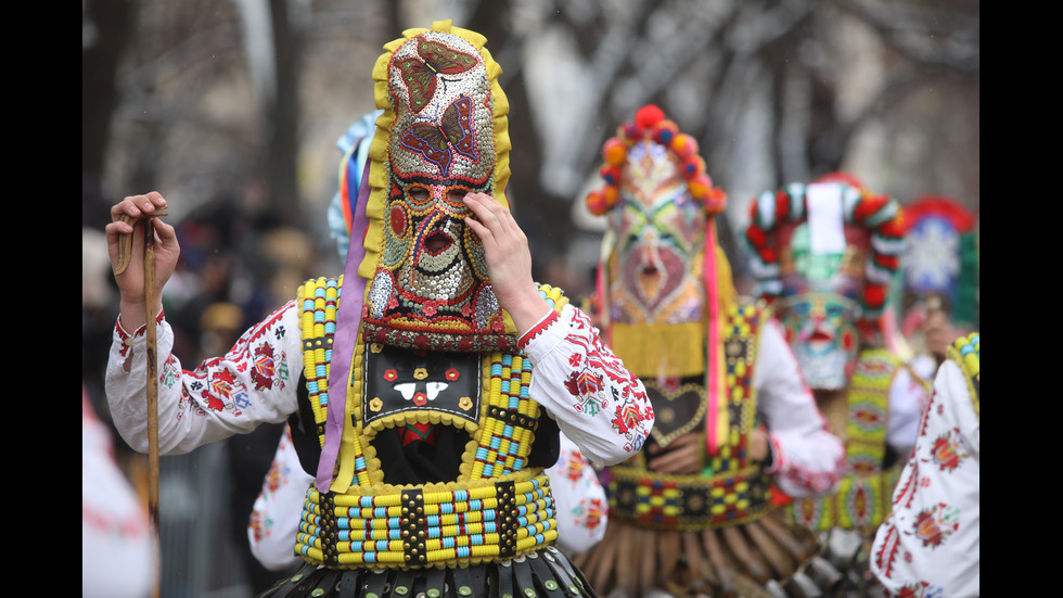 „Сурва” се завърна в Перник