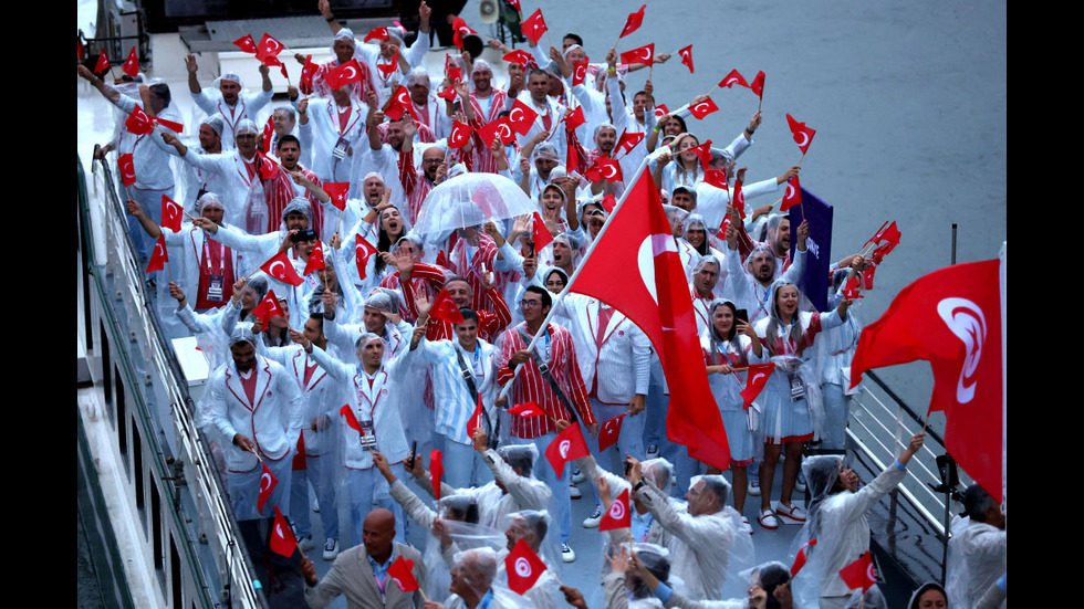 Грандиозно откриване на Летните олимпийски игри в Париж (СНИМКИ)